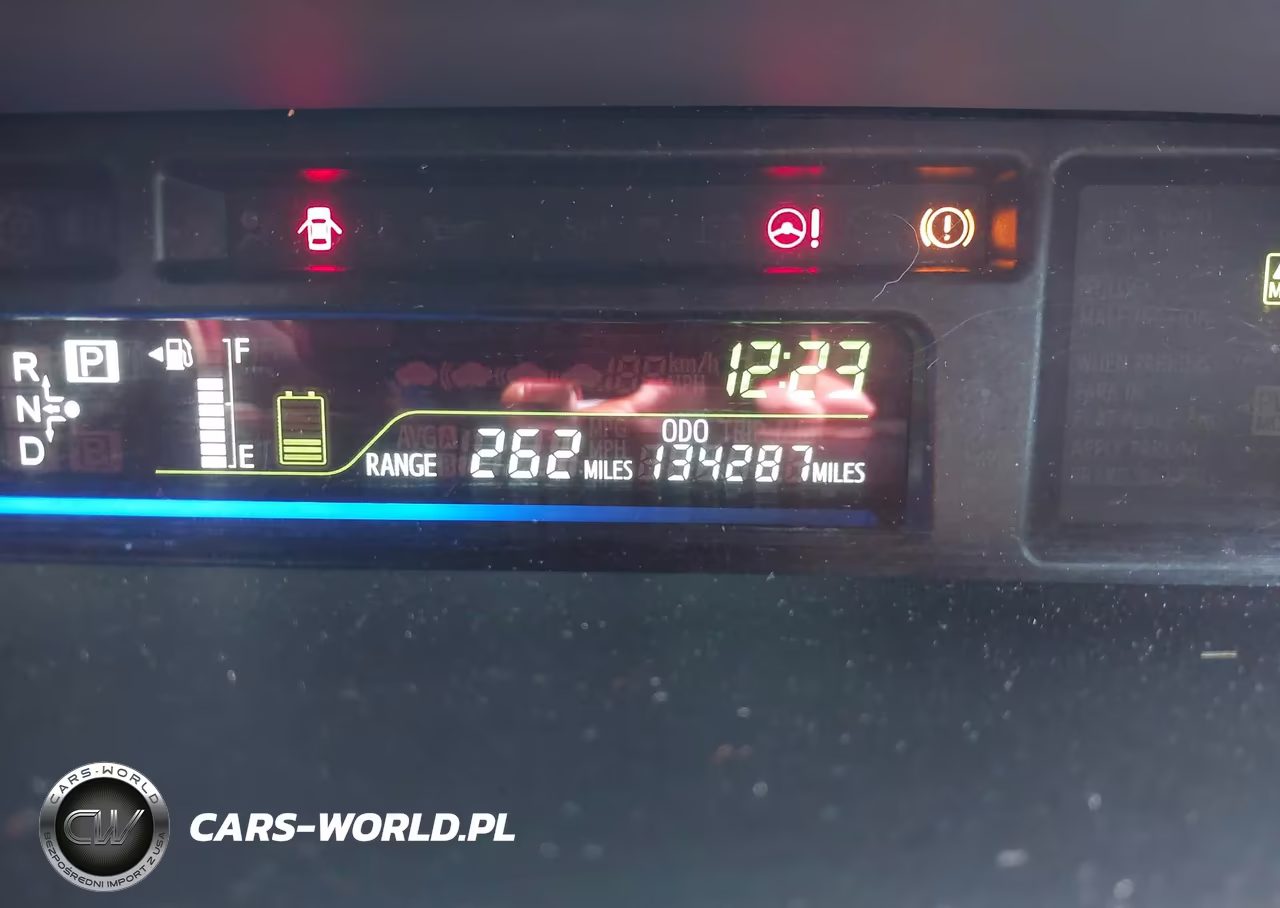 2016 Toyota Prius V Two VIN:JTDZN3EU5GJ055019 - 15