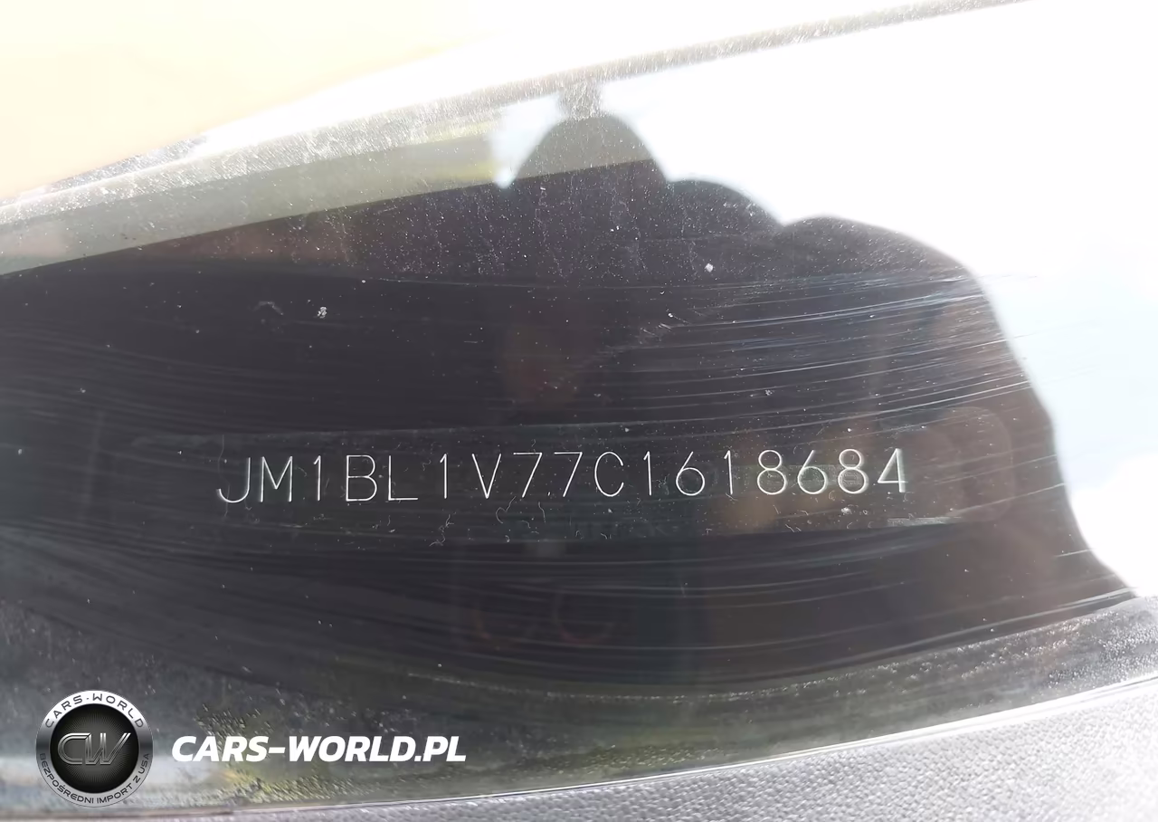 2012 Mazda Mazda3 I Touring VIN:JM1BL1V77C1618684 - 9