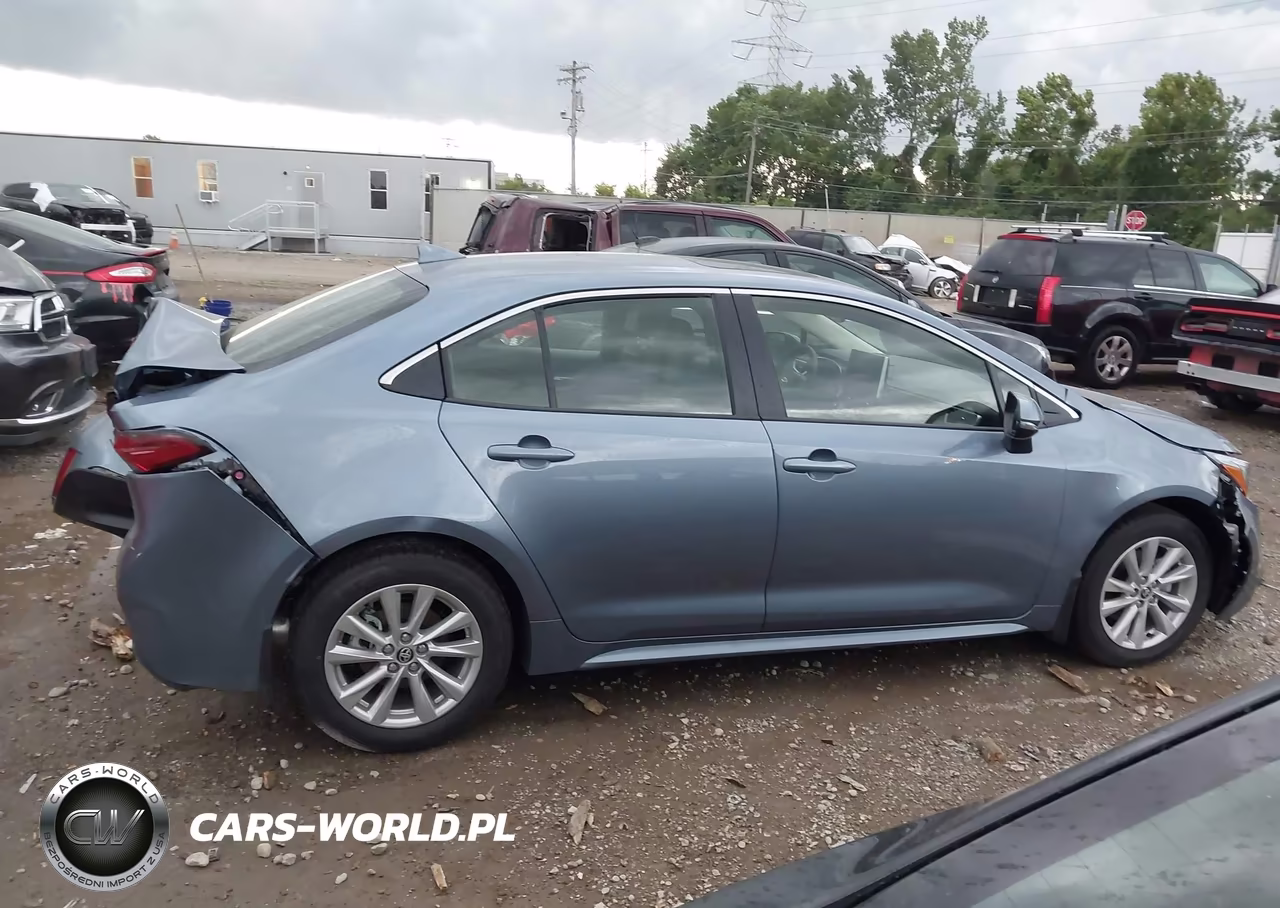 2026 Toyota Corolla Hybrid Hybrid Xle VIN:JTDBCMFE0T3153345 - 13