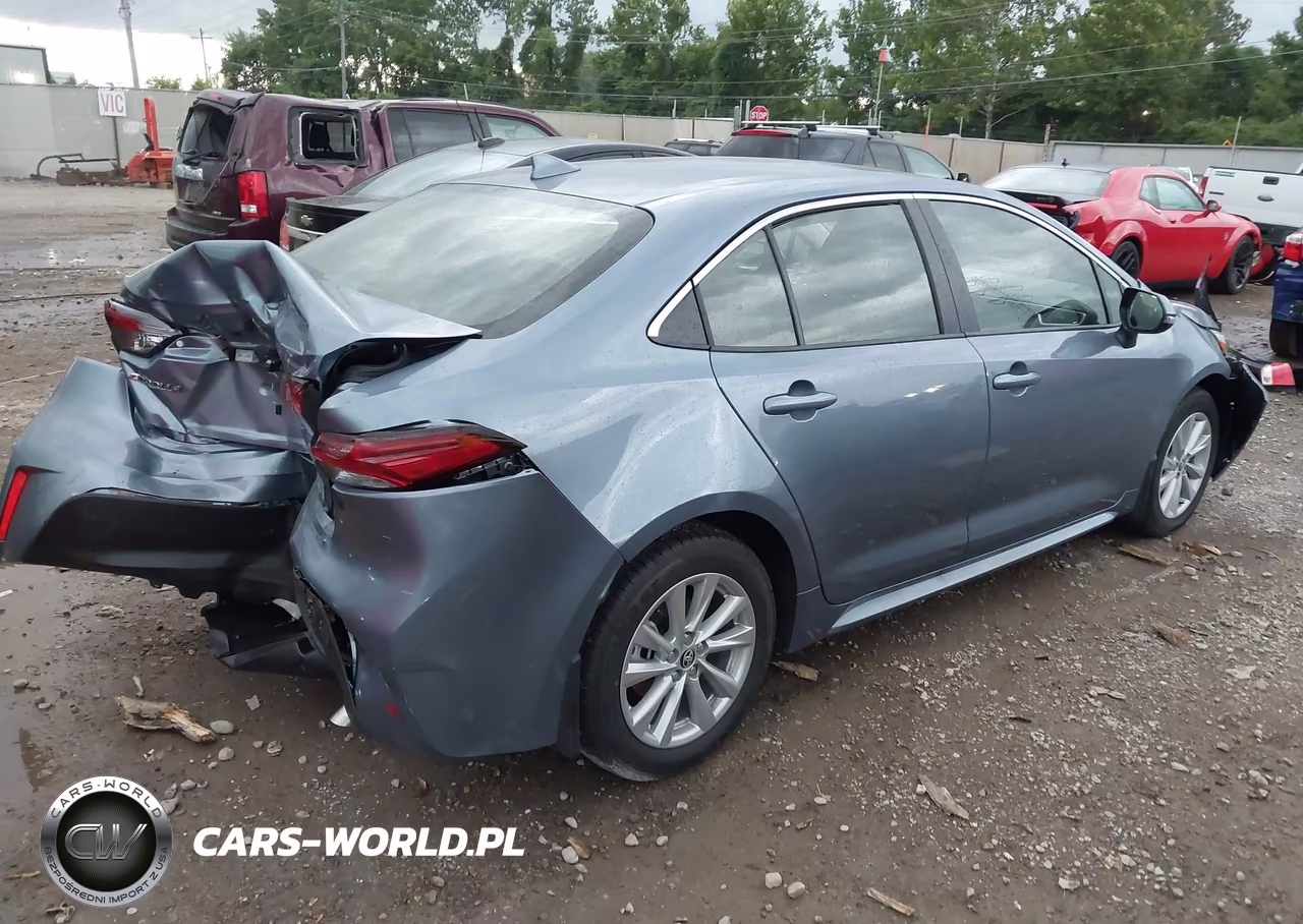 2026 Toyota Corolla Hybrid Hybrid Xle VIN:JTDBCMFE0T3153345 - 4