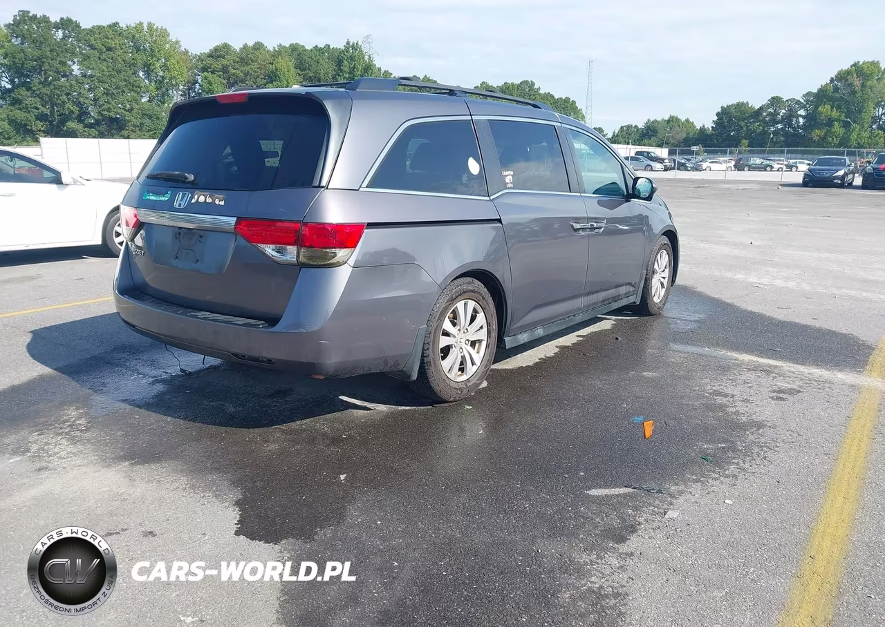 2015 Honda Odyssey Ex-L VIN:5FNRL5H68FB013545 - 4