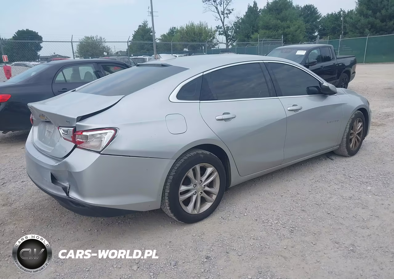 2018 Chevrolet Malibu Lt VIN:1G1ZD5ST9JF129409 - 4