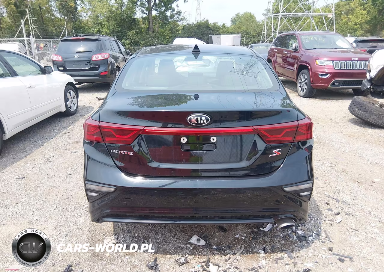 2019 Kia Forte S VIN:3KPF34AD7KE013963 - 16