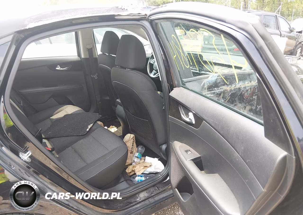 2019 Kia Forte S VIN:3KPF34AD7KE013963 - 8