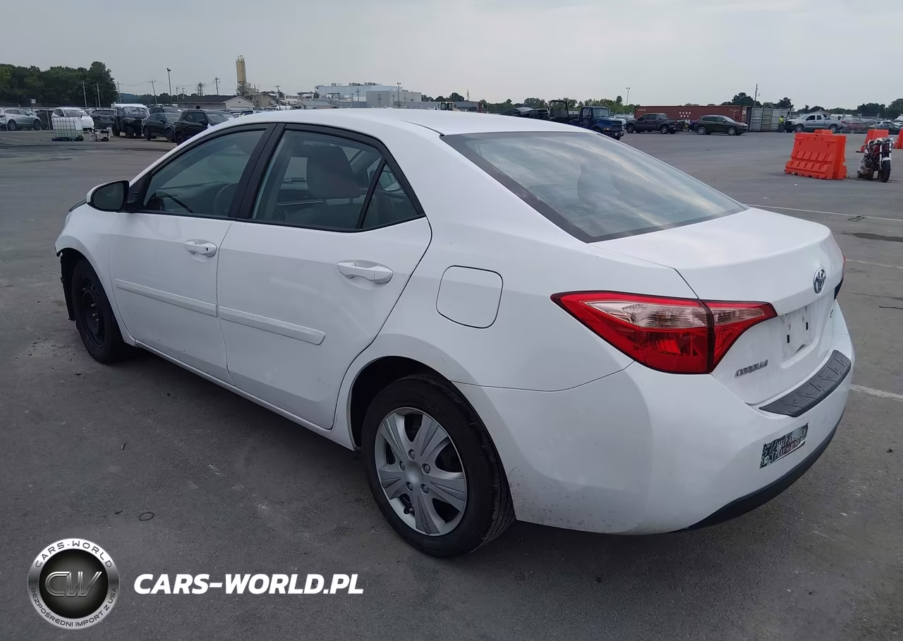 2019 Toyota Corolla Le VIN:2T1BURHE6KC162922 - 3