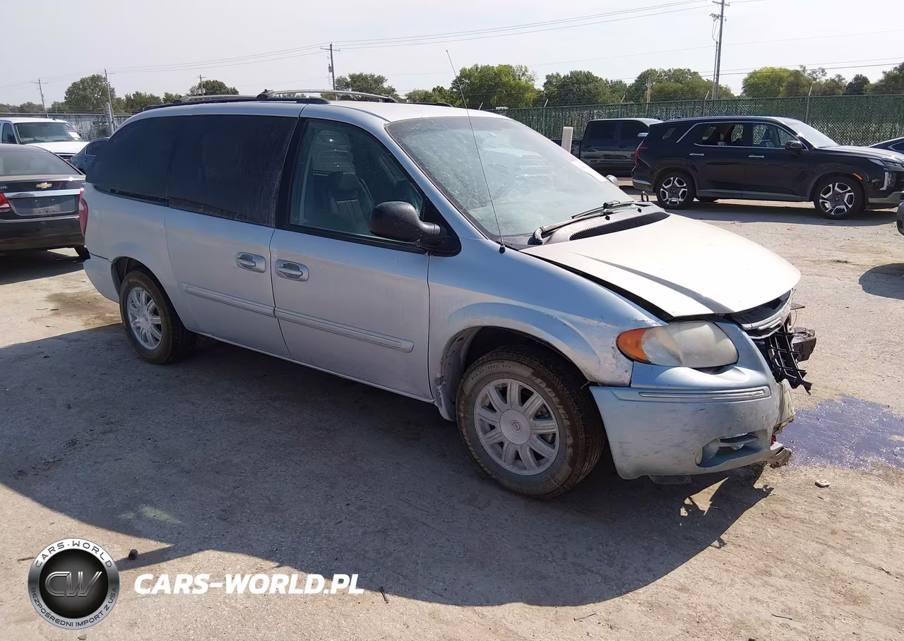 2005 Chrysler Town & Country Touring