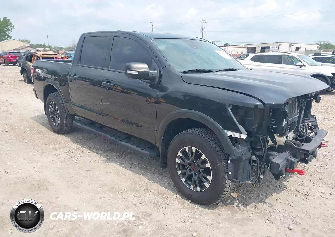 2023 Nissan Titan Pro-4X 4X4 – zdjęcie 1 z 17