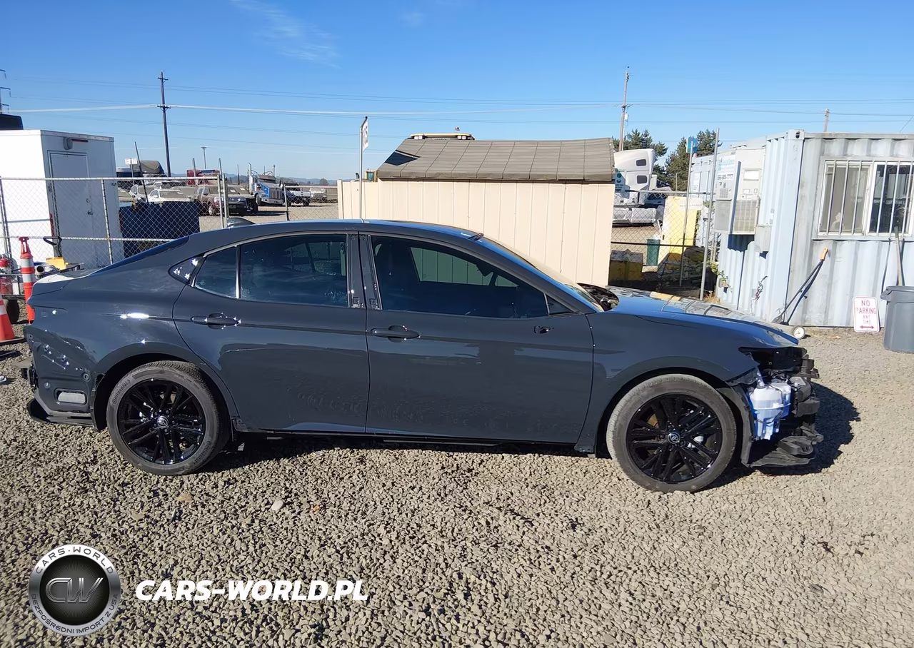 2025 Toyota Camry Se VIN:4T1DBADKXSU538452 - 14