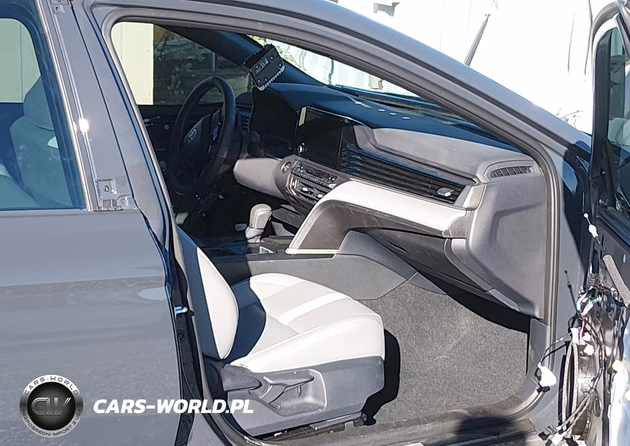 2025 Toyota Camry Se VIN:4T1DBADKXSU538452 - 5