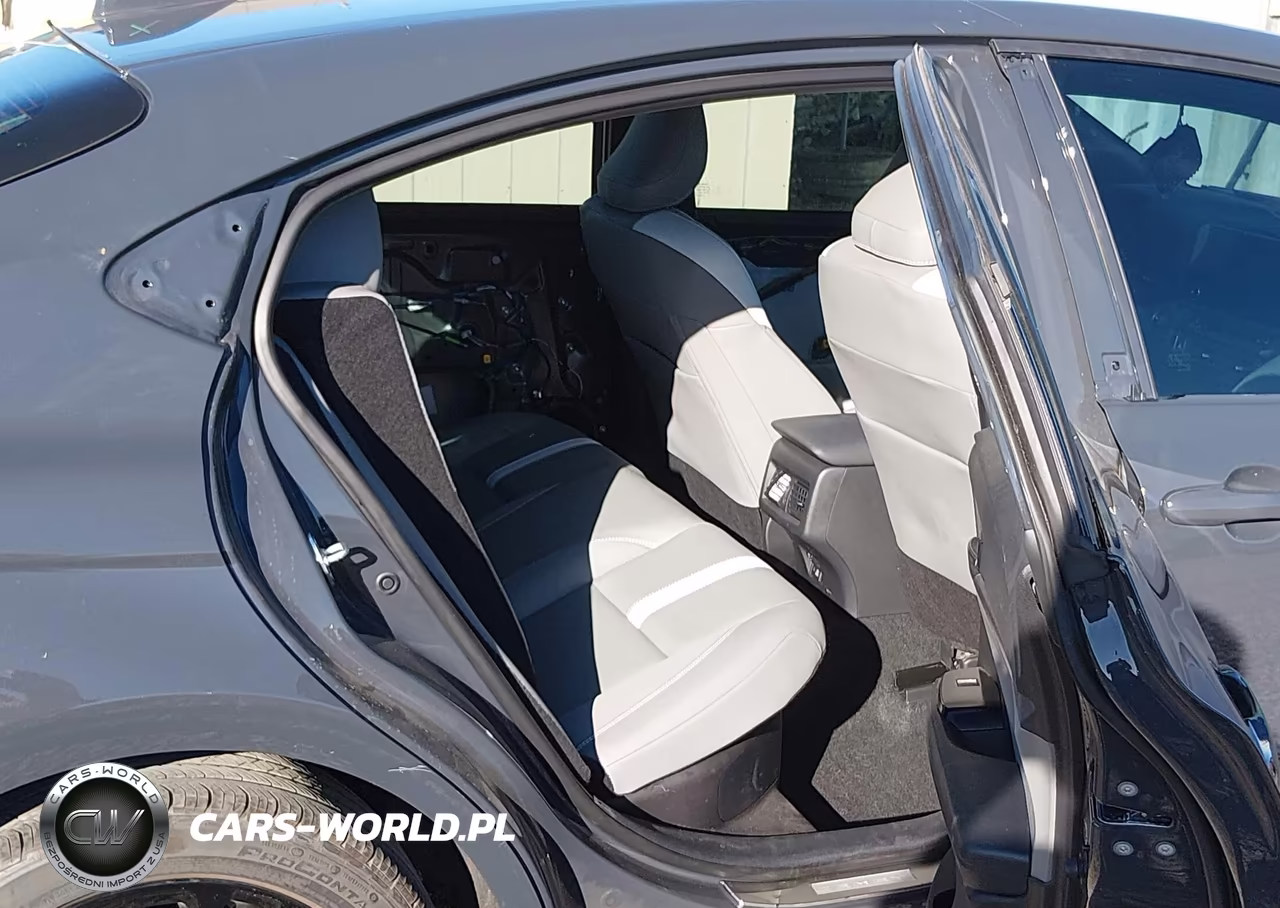 2025 Toyota Camry Se VIN:4T1DBADKXSU538452 - 8