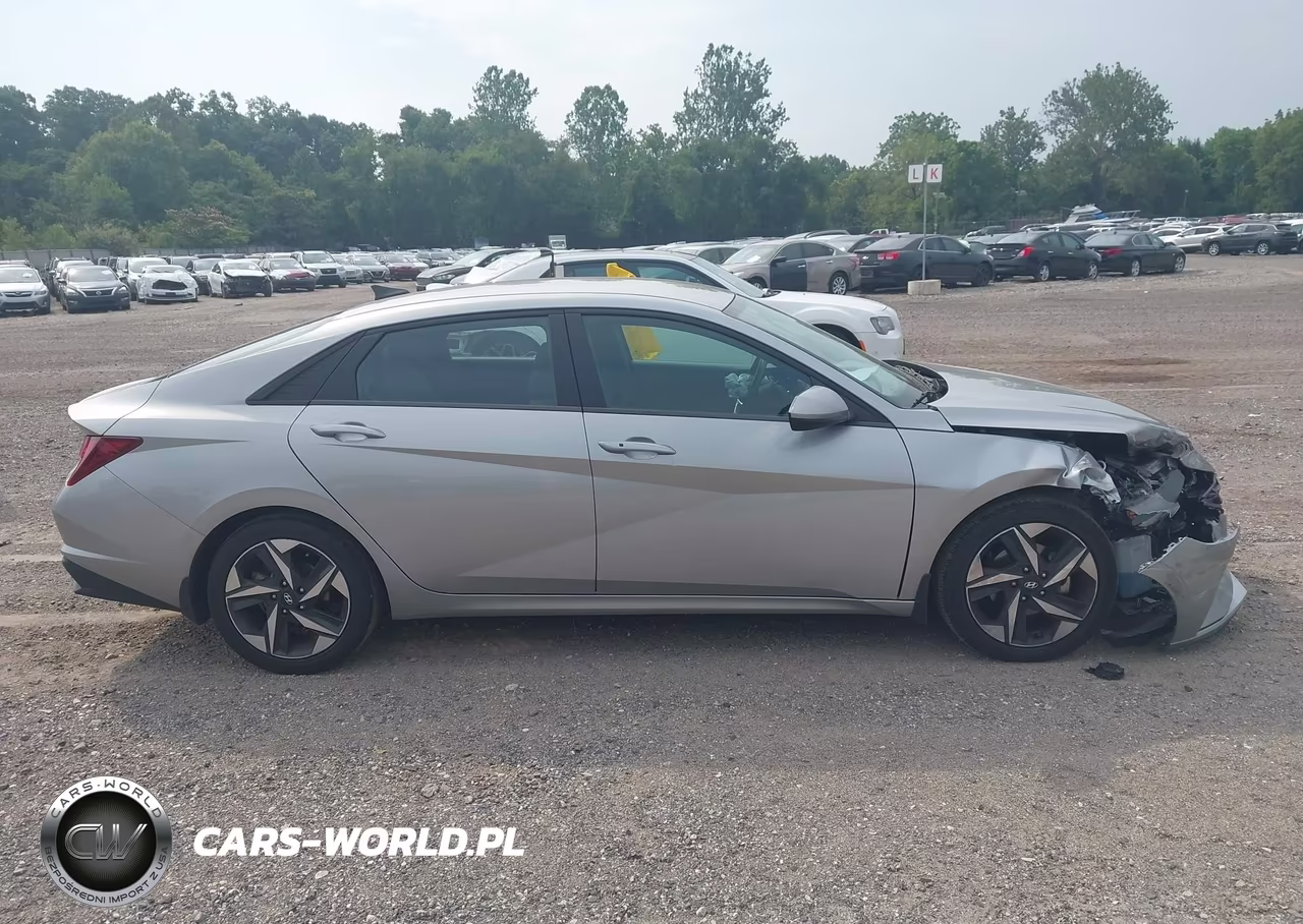 2023 Hyundai Elantra Sel VIN:5NPLS4AG1PH116282 - 13
