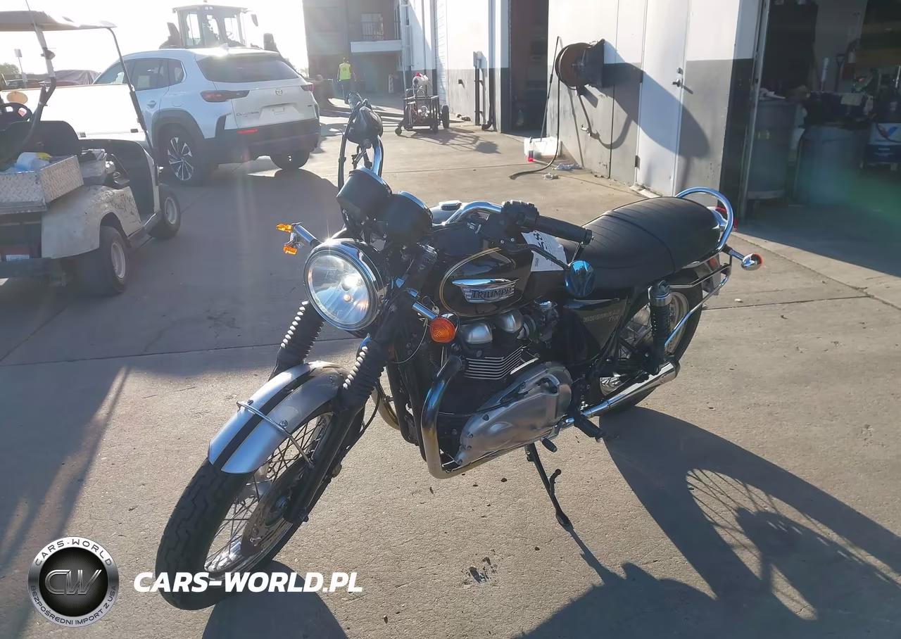 2014 Triumph Motorcycle Bonneville T100 VIN:SMT910K12ET619961 - 2