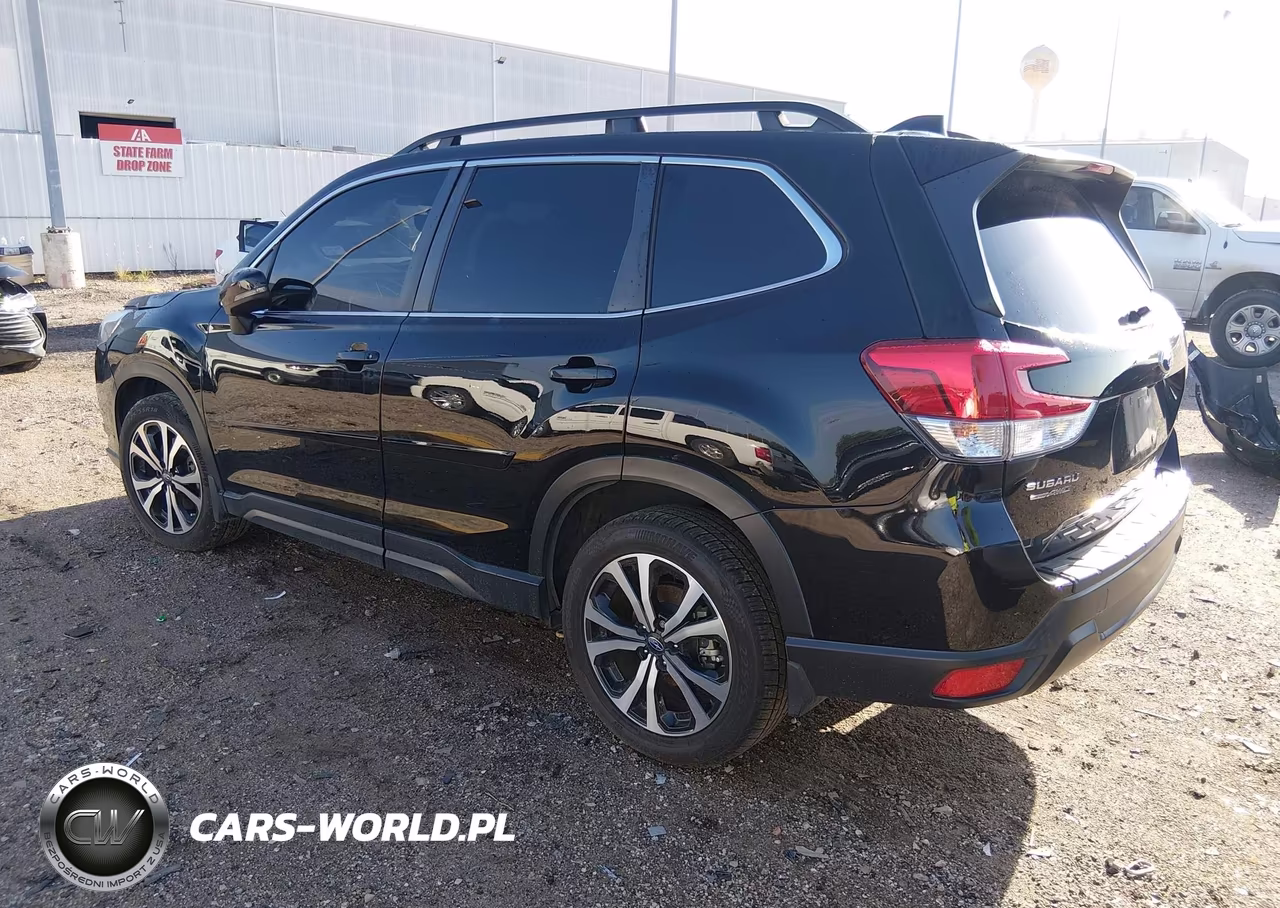 2023 Subaru Forester Limited VIN:JF2SKANC1PH417541 - 3