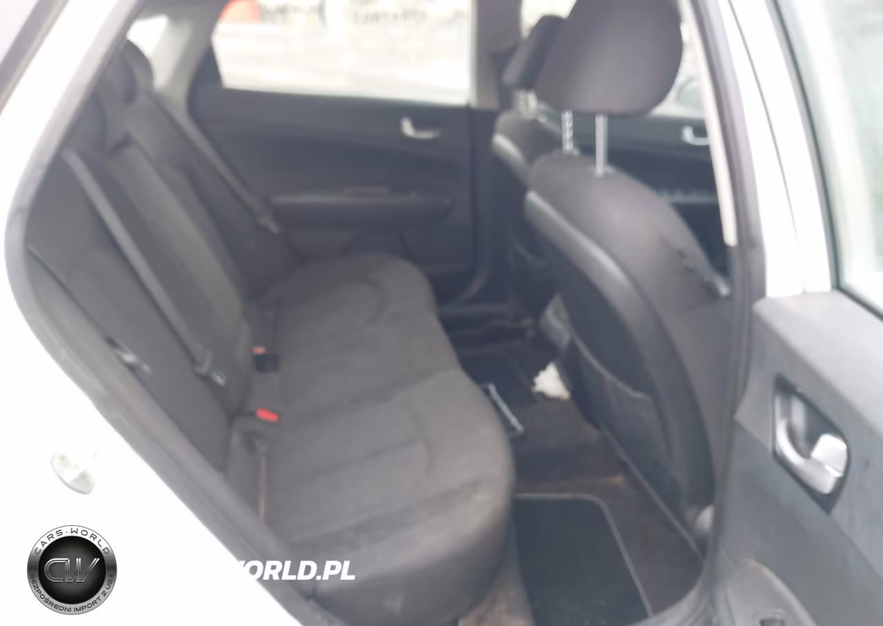 2016 Kia Optima Lx VIN:KNAGT4L34G5086961 - 8