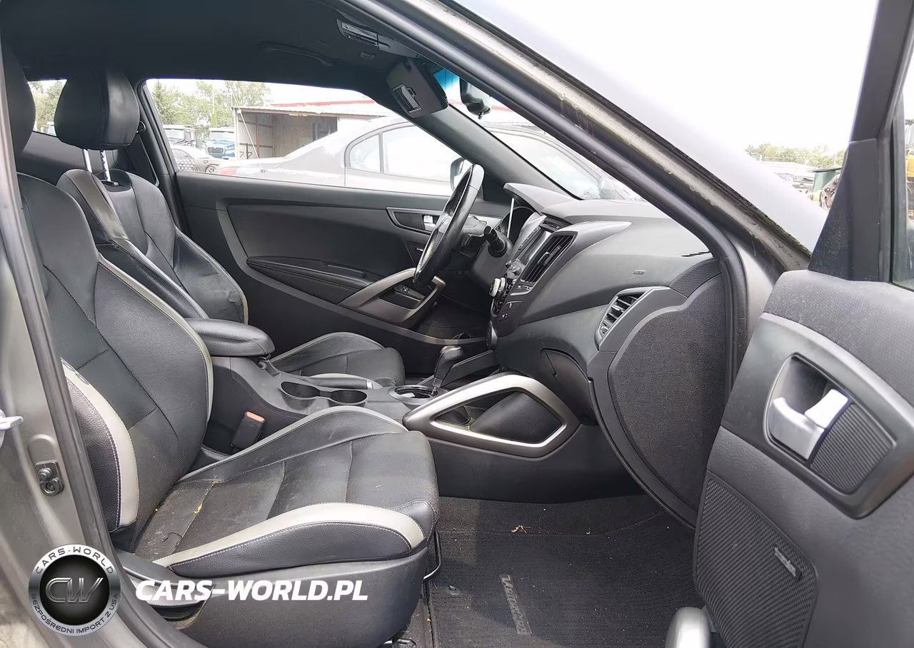 2016 Hyundai Veloster Turbo VIN:KMHTC6AE0GU262651 - 5