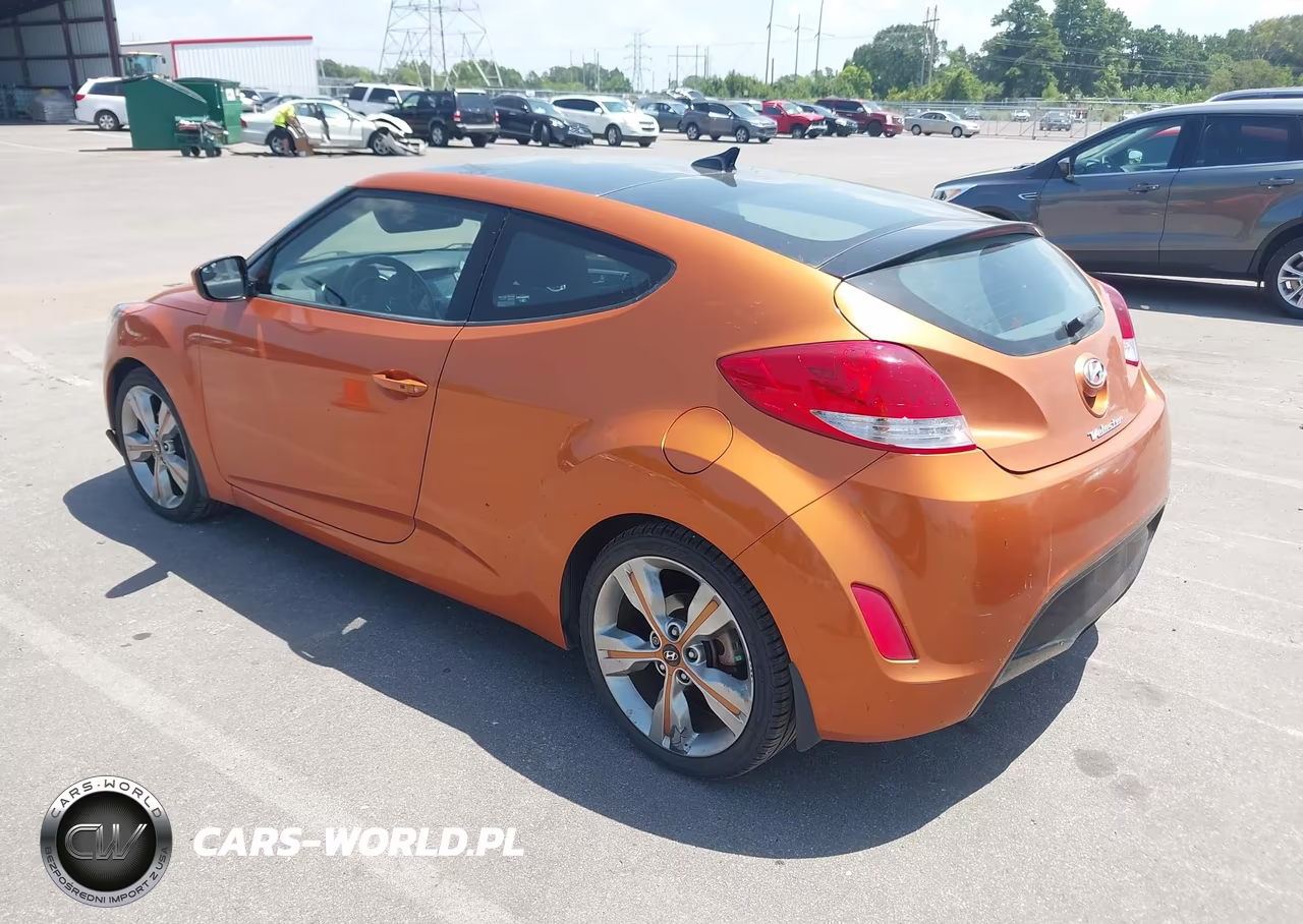 2017 Hyundai Veloster Value Edition VIN:KMHTC6ADXHU312111 - 3