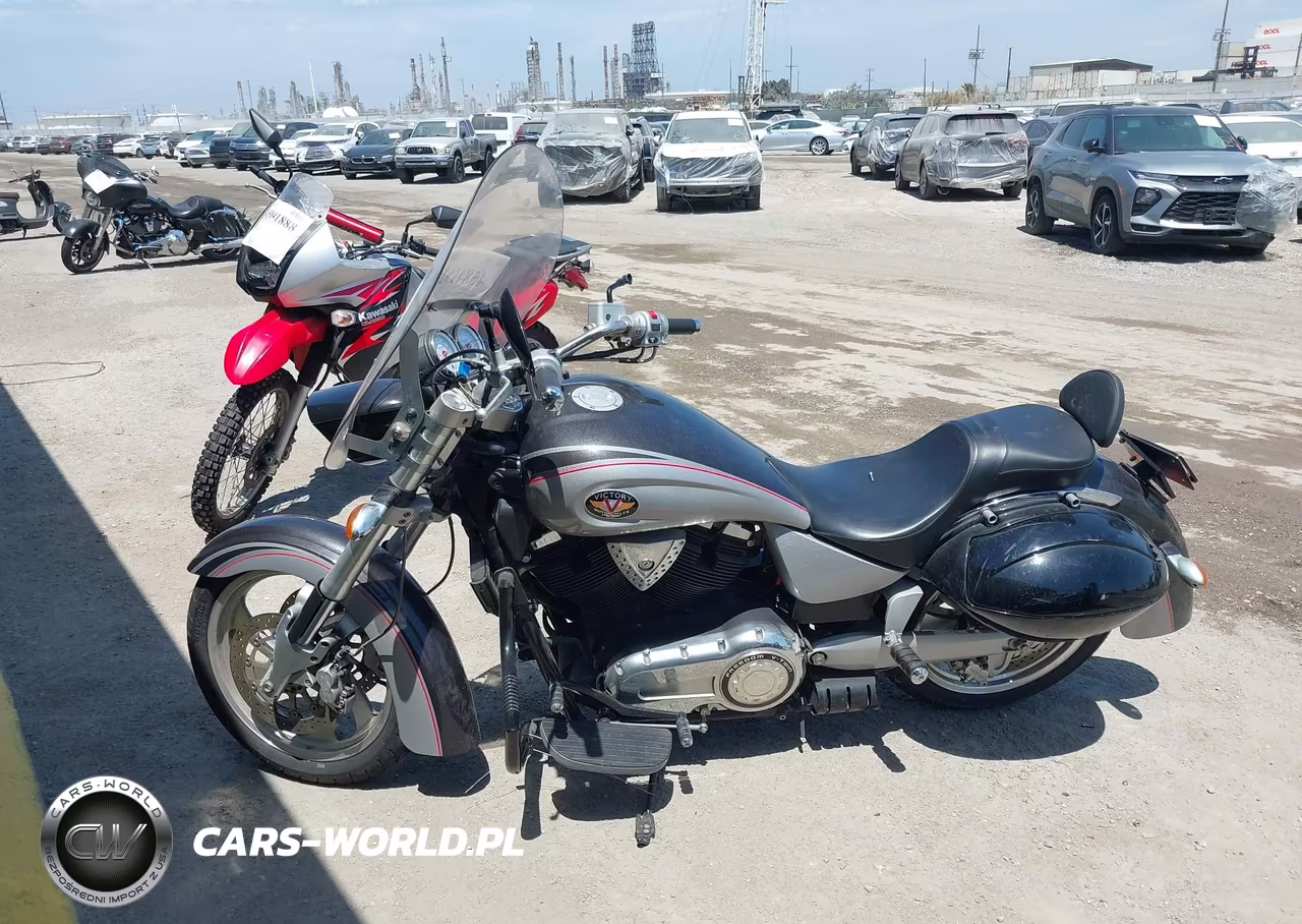 2006 Victory Motorcycles Kingpin California VIN:5VPCB26L063001985 - 13