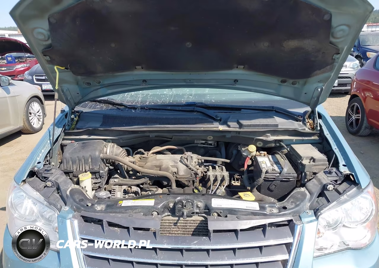 2010 Chrysler Town & Country Touring VIN:2A4RR5D18AR458206 - 10