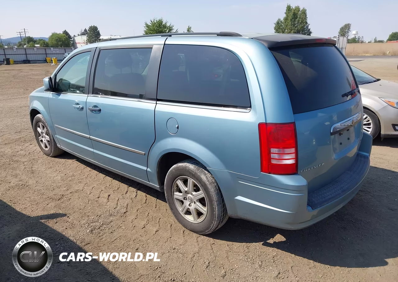 2010 Chrysler Town & Country Touring VIN:2A4RR5D18AR458206 - 3