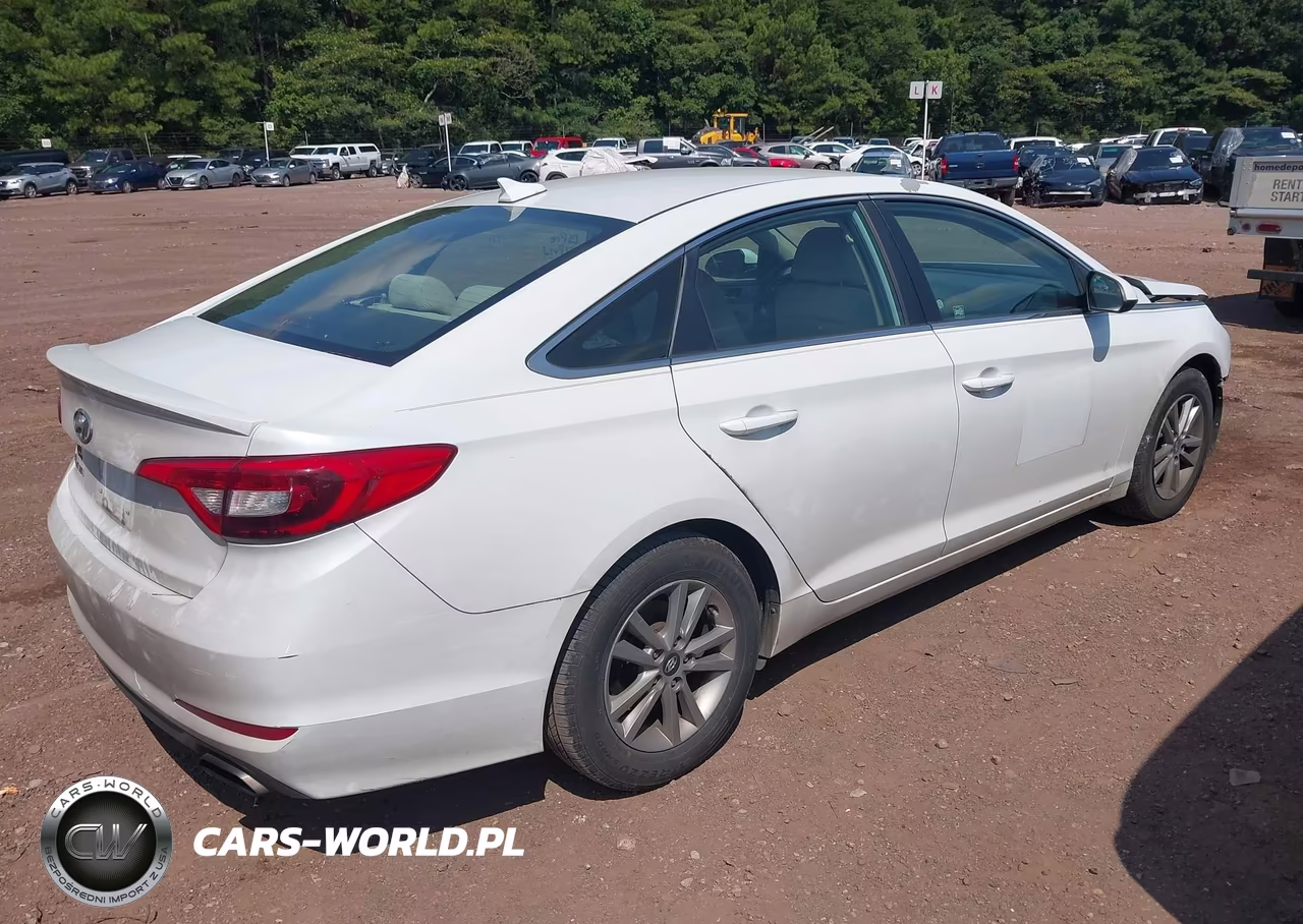 2016 Hyundai Sonata Se VIN:5NPE24AF9GH260615 - 4