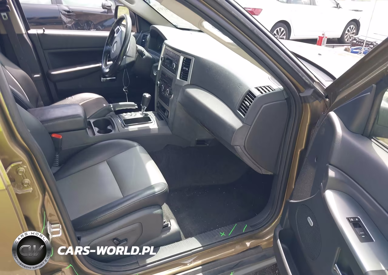 2009 Jeep Grand Cherokee Laredo VIN:1J8GR48K89C539567 - 5