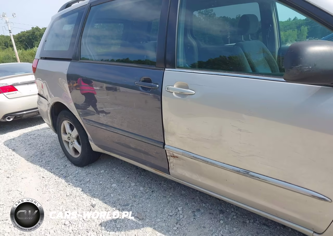 2004 Toyota Sienna Le VIN:5TDZA23C94S191278 - 14