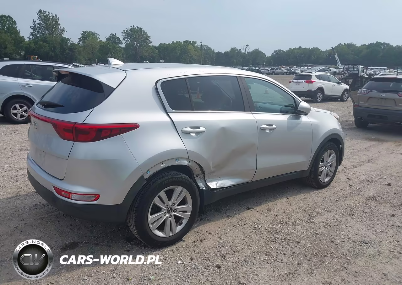 2018 Kia Sportage Lx VIN:KNDPM3AC2J7301665 - 4