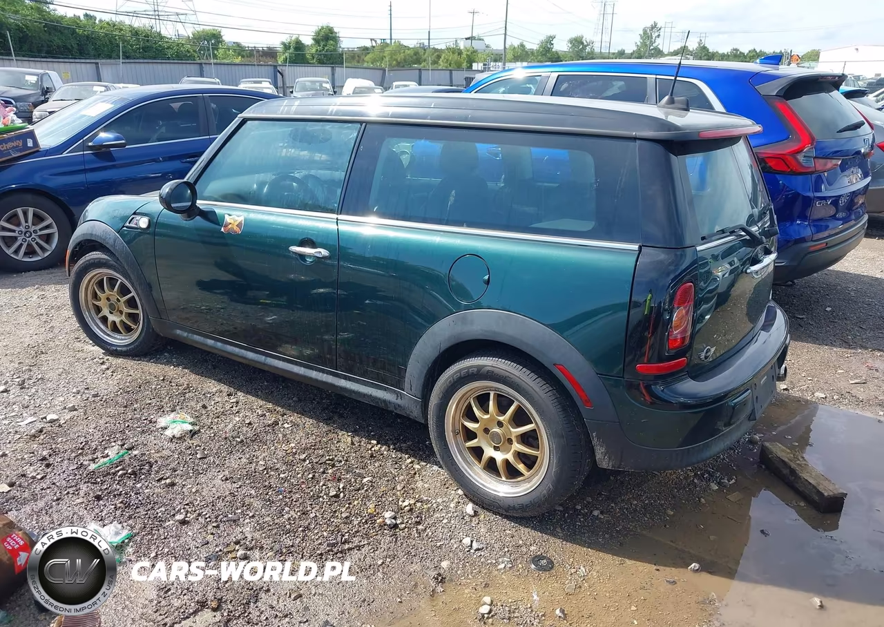 2010 Mini Cooper Clubman VIN:WMWML3C5XATX52044 - 3