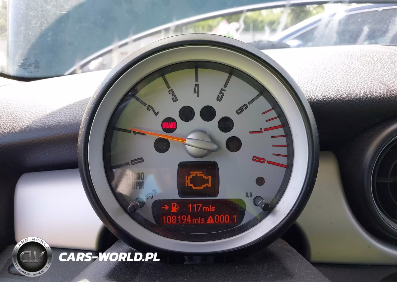 2010 Mini Cooper Clubman VIN:WMWML3C5XATX52044 - 7