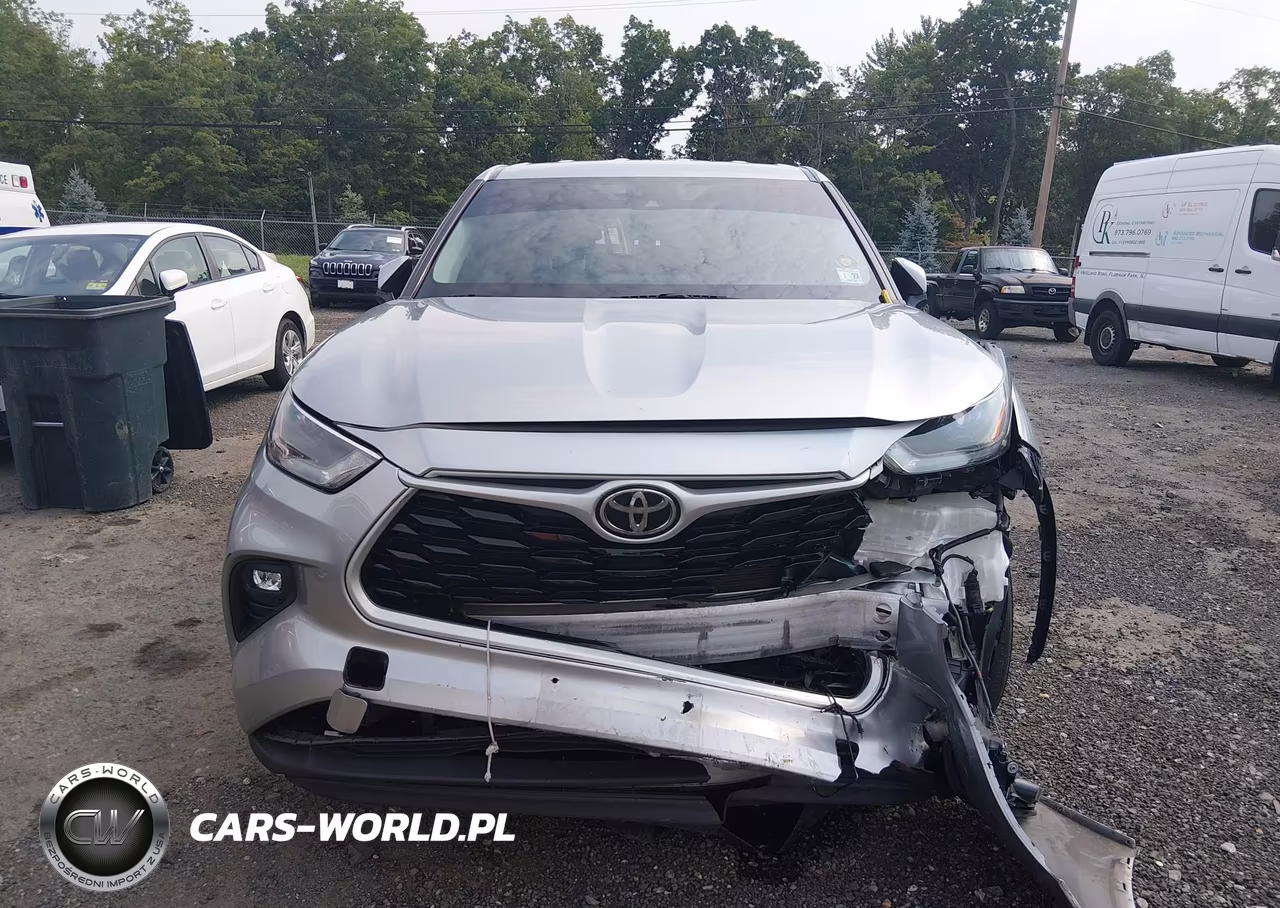 2022 Toyota Highlander Le VIN:5TDBZRBH2NS582015 - 12