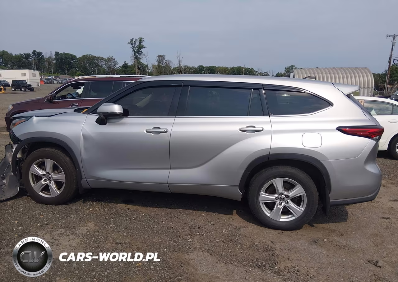 2022 Toyota Highlander Le VIN:5TDBZRBH2NS582015 - 14