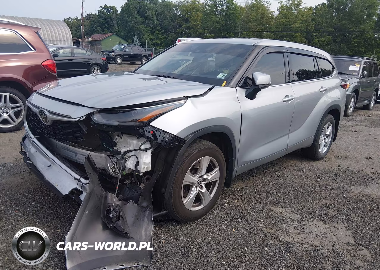 2022 Toyota Highlander Le VIN:5TDBZRBH2NS582015 - 2