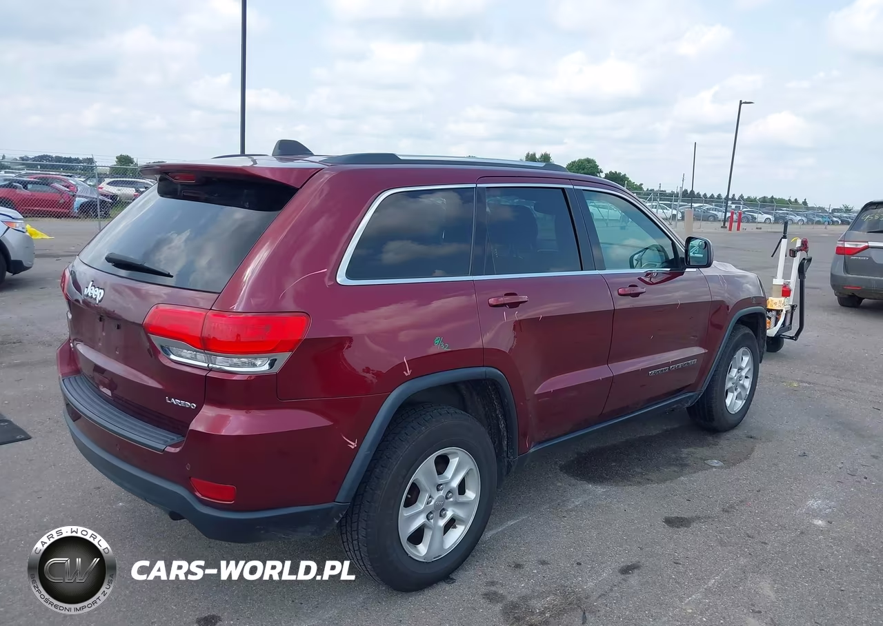 2017 Jeep Grand Cherokee Laredo VIN:1C4RJFAG1HC772925 - 4
