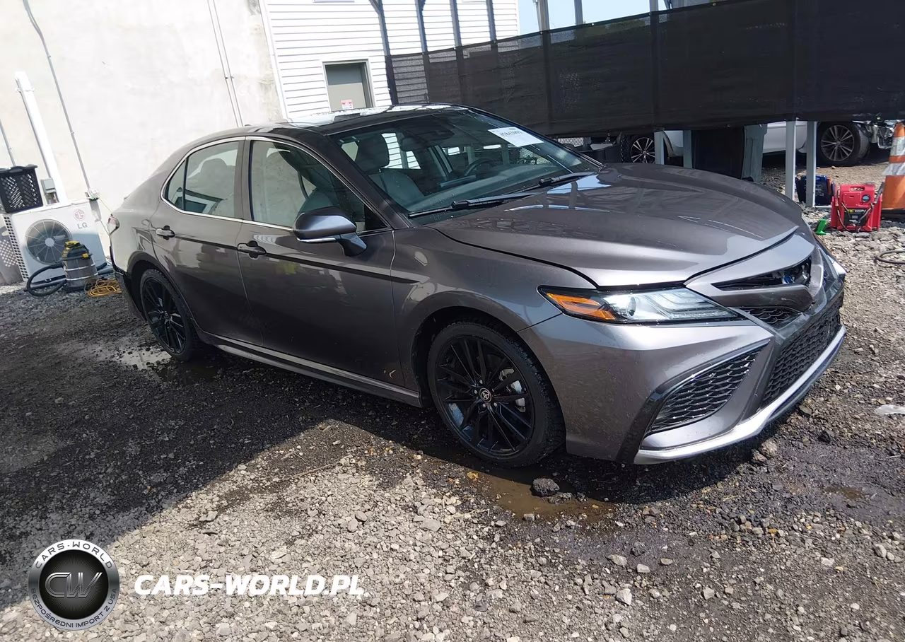 2024 Toyota Camry Hybrid Xse