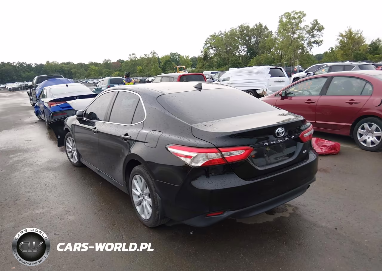 2019 Toyota Camry Le VIN:4T1B11HK2KU760729 - 3