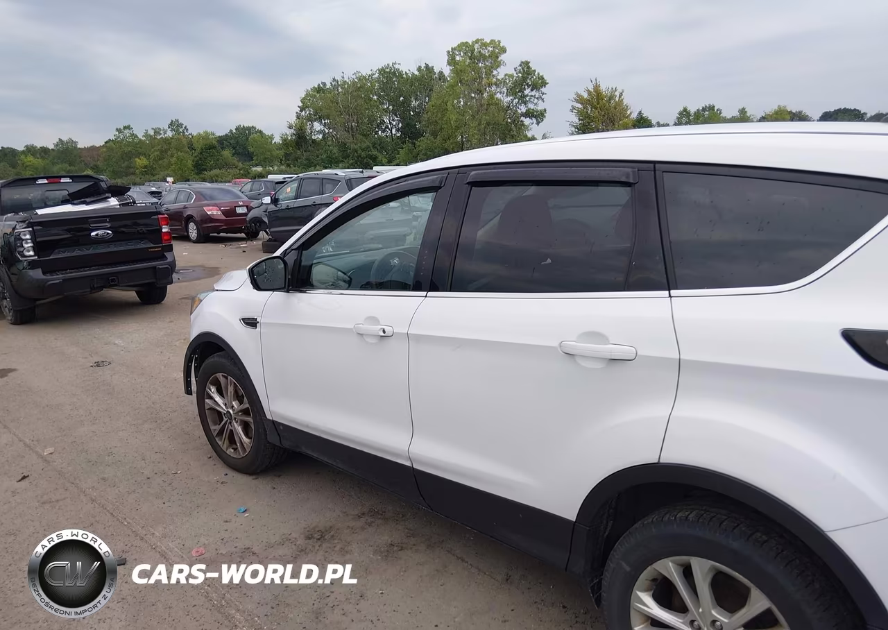 2017 Ford Escape Se VIN:1FMCU0GD0HUC46055 - 15