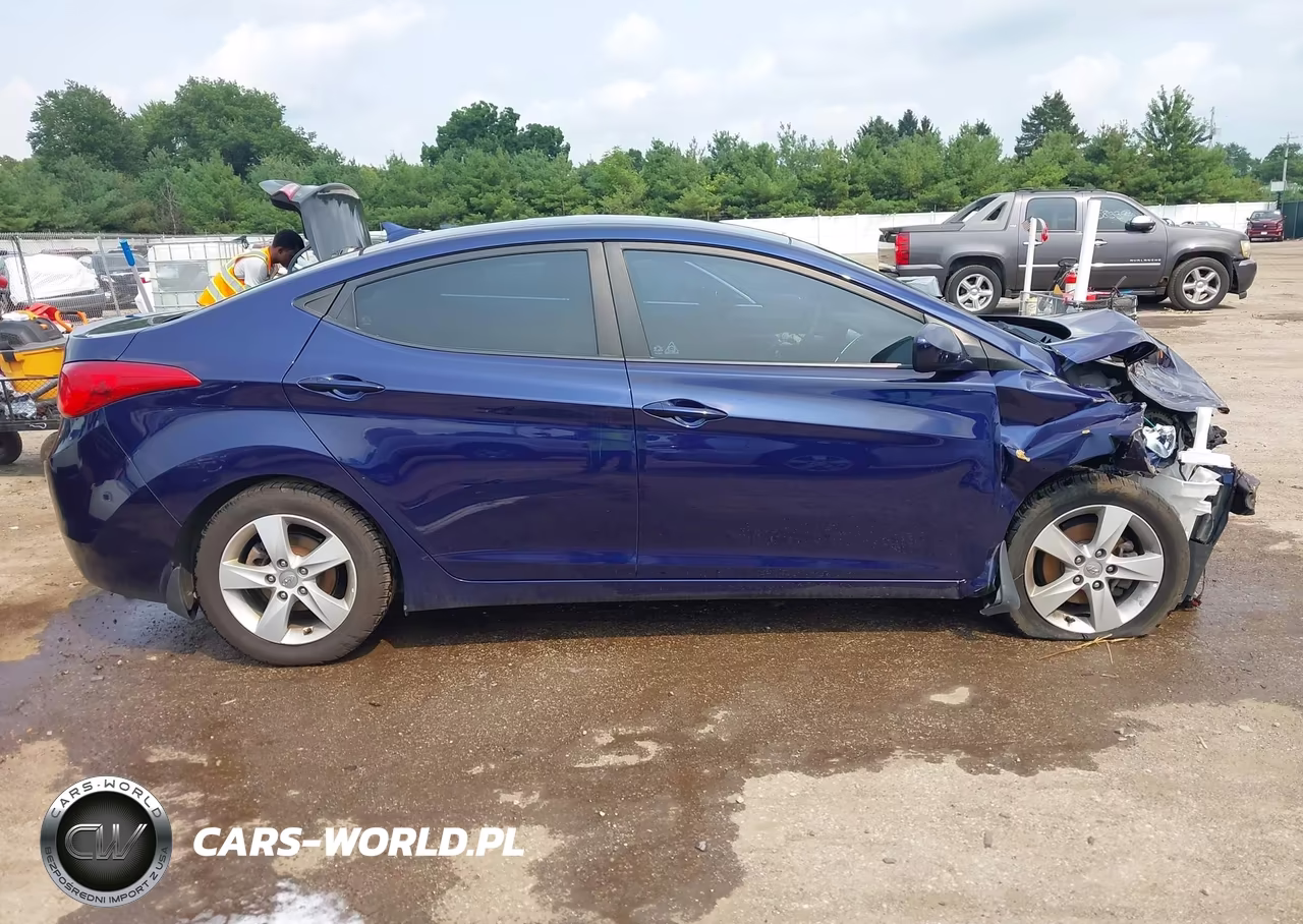 2013 Hyundai Elantra Gls VIN:5NPDH4AE2DH412182 - 13