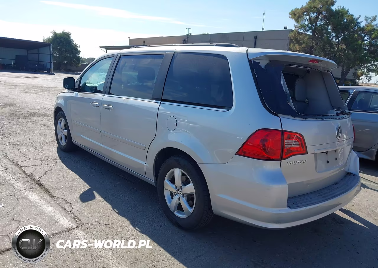 2011 Volkswagen Routan Se VIN:2V4RW3DG2BR772609 - 3