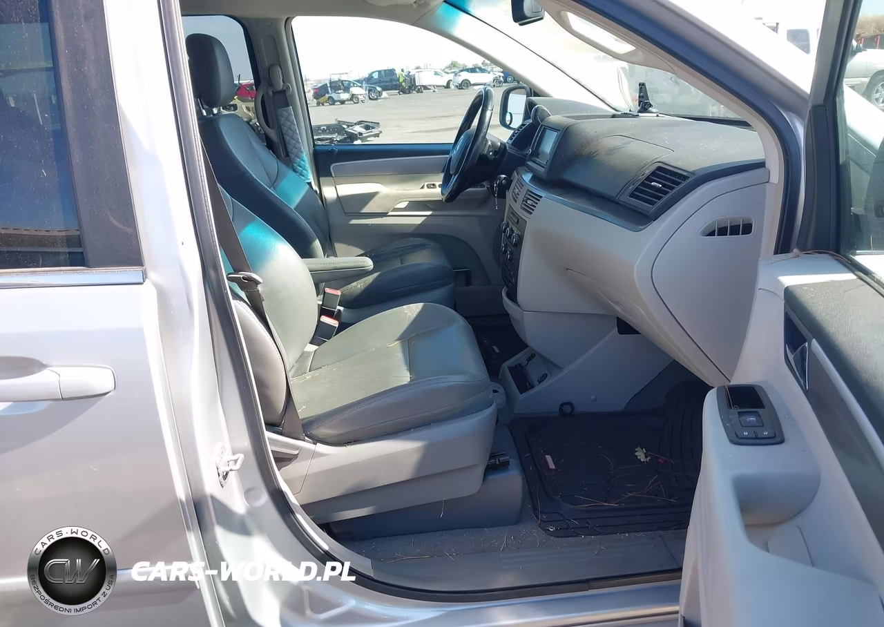 2011 Volkswagen Routan Se VIN:2V4RW3DG2BR772609 - 5