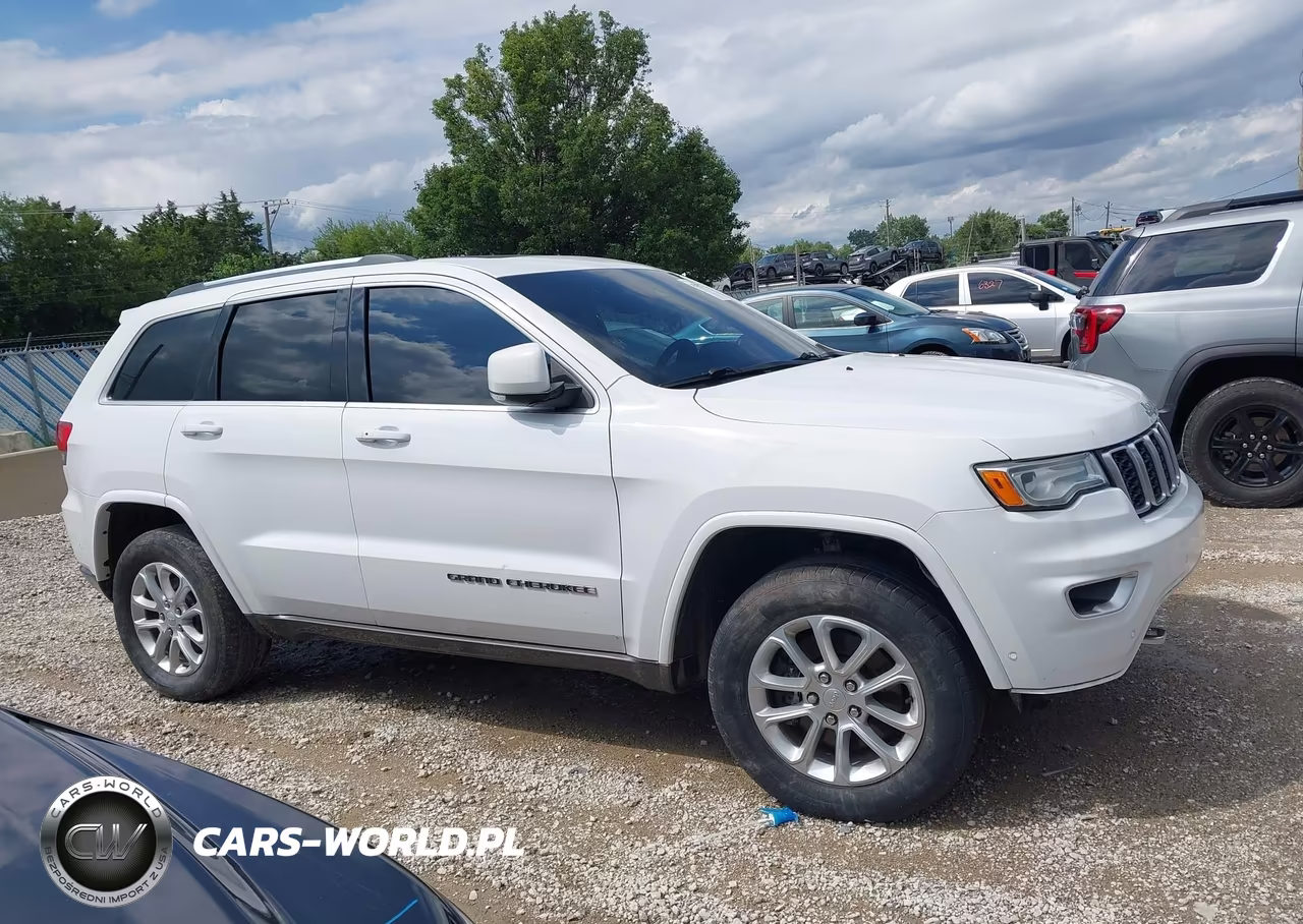 2018 Jeep Grand Cherokee Sterling Edition 4X4 VIN:1C4RJFBM3JC374142 - 13