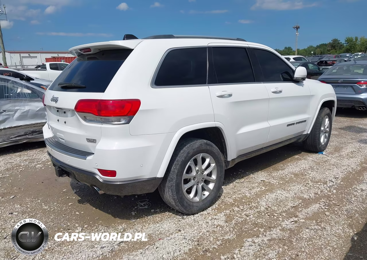 2018 Jeep Grand Cherokee Sterling Edition 4X4 VIN:1C4RJFBM3JC374142 - 4