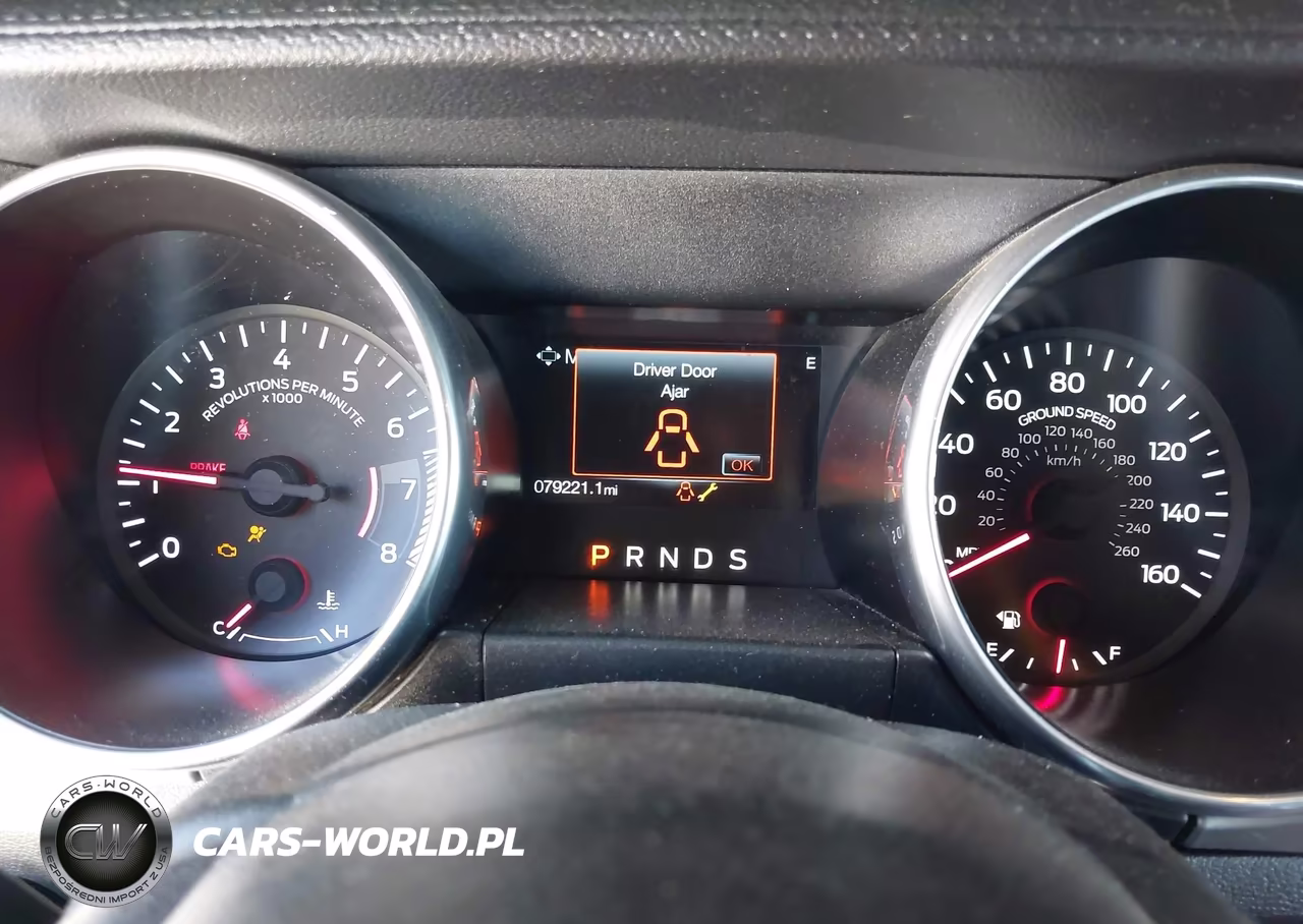 2020 Ford Mustang Ecoboost Premium VIN:1FATP8UH2L5119107 - 7
