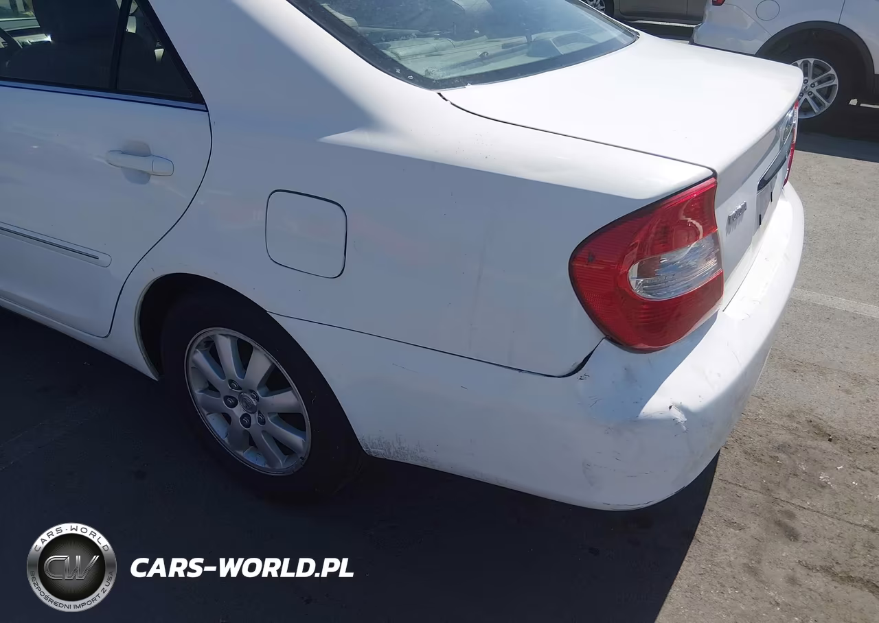 2002 Toyota Camry Xle VIN:JTDBF30K620006818 - 13