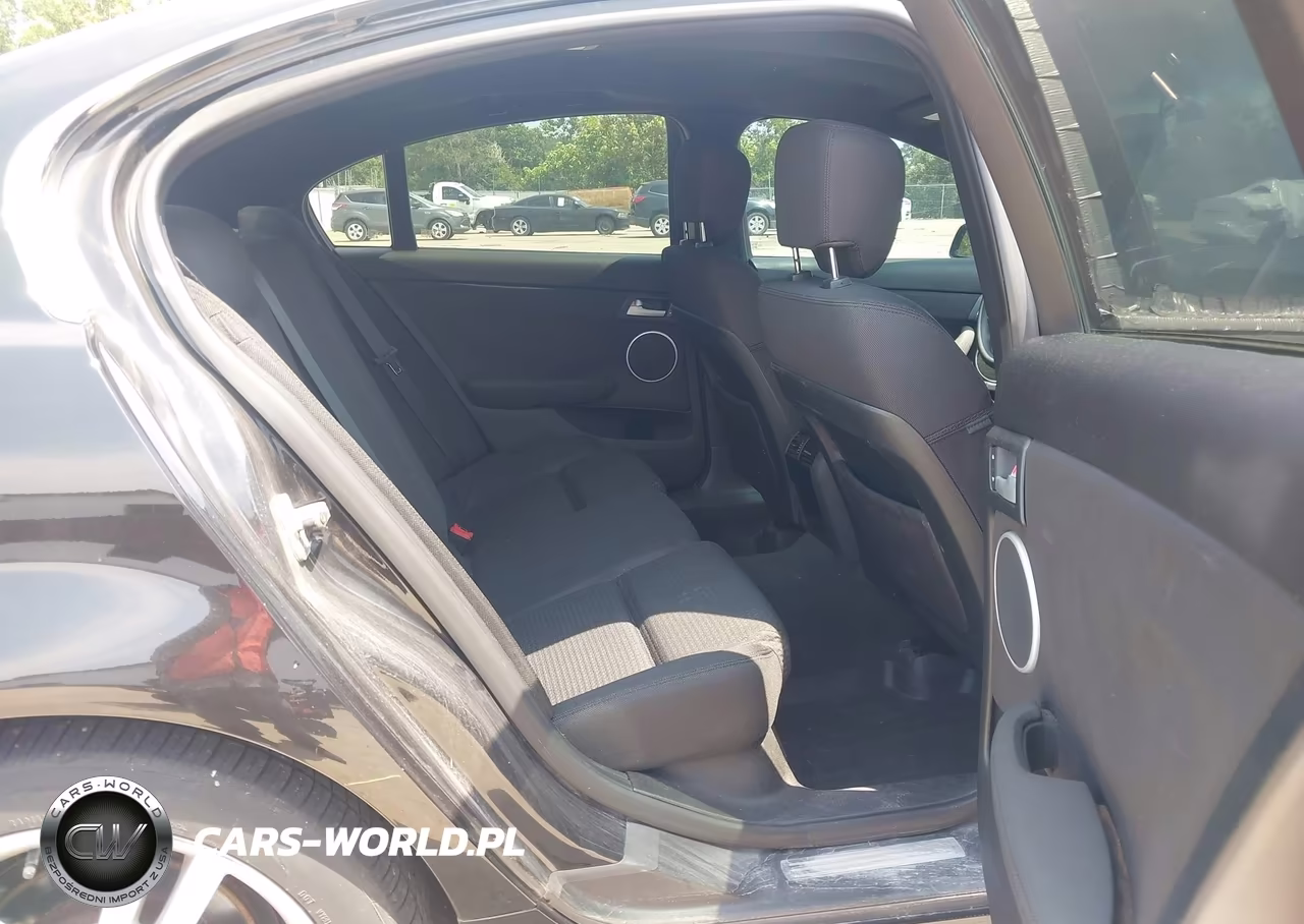 2008 Pontiac G8 VIN:6G2ER57718L135159 - 8