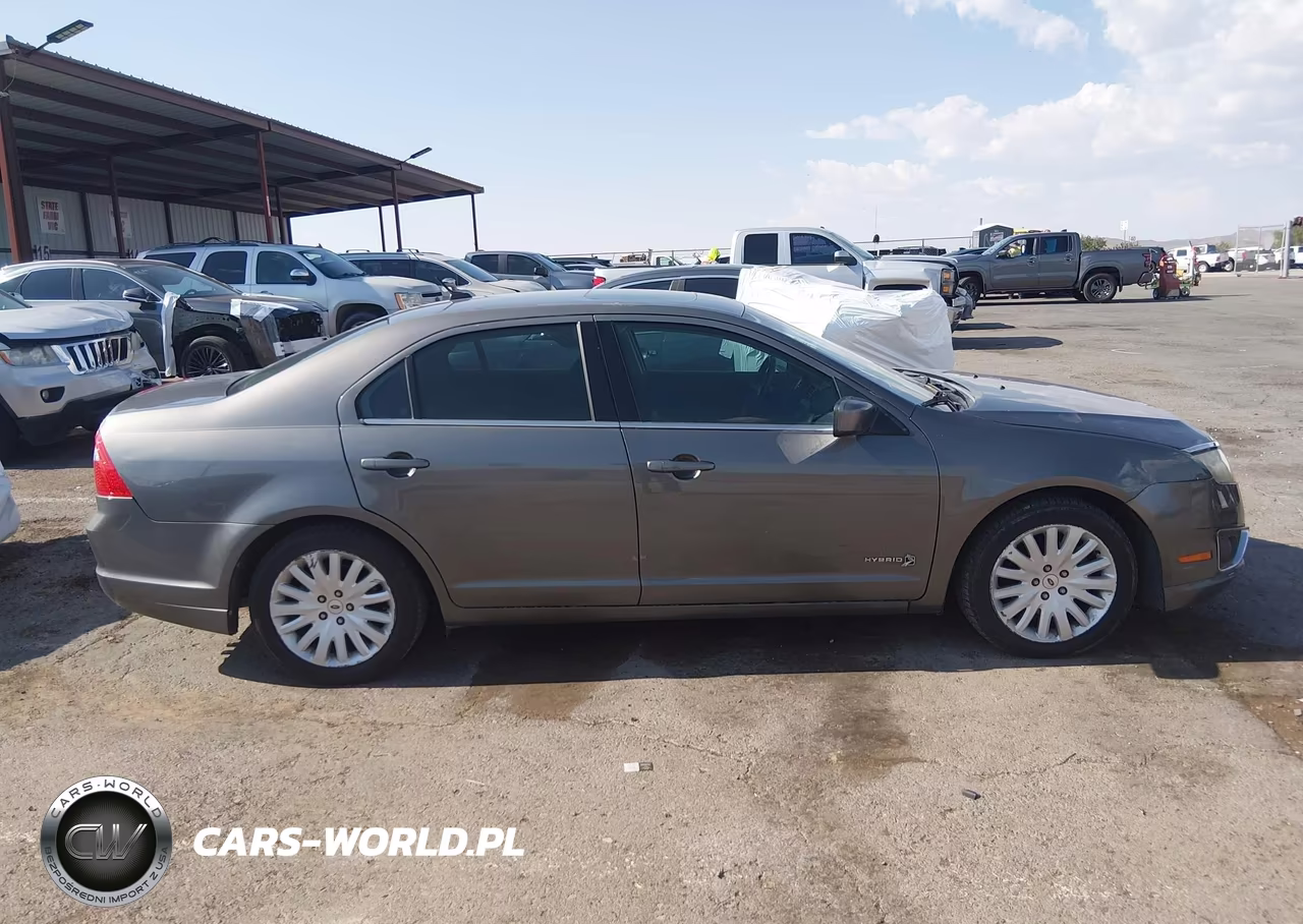 2010 Ford Fusion Hybrid VIN:3FADP0L36AR298418 - 13
