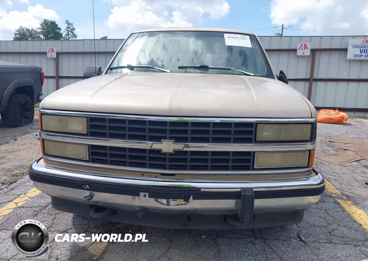 1993 Chevrolet Suburban C1500 VIN:1GNEC16K2PJ396066 - 12