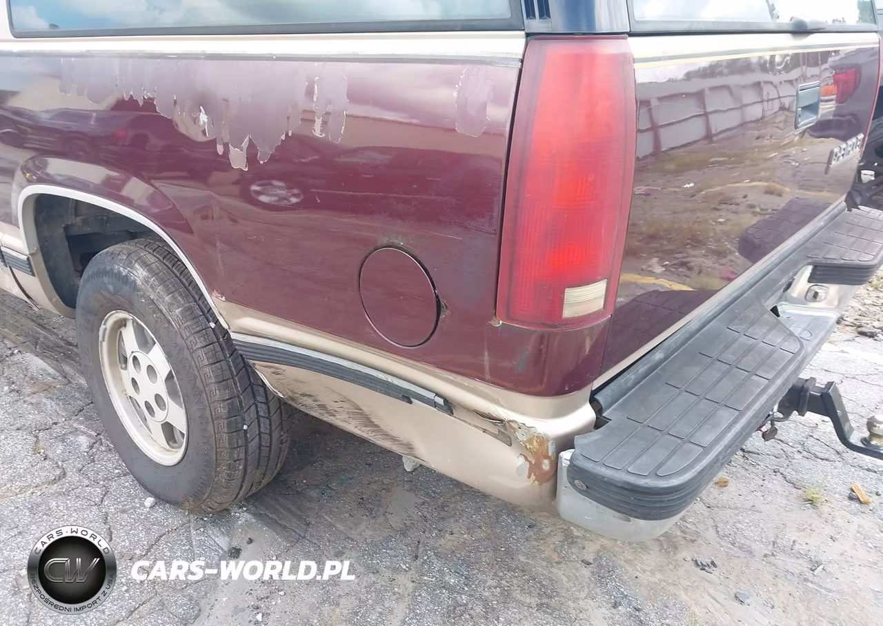 1993 Chevrolet Suburban C1500 VIN:1GNEC16K2PJ396066 - 6