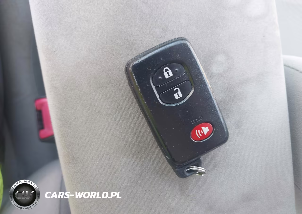 2013 Toyota Prius VIN:JTDKN3DU7D5666046 - 11