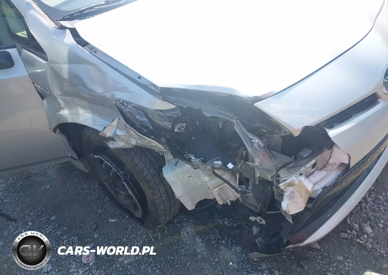 2013 Toyota Prius VIN:JTDKN3DU7D5666046 - 6