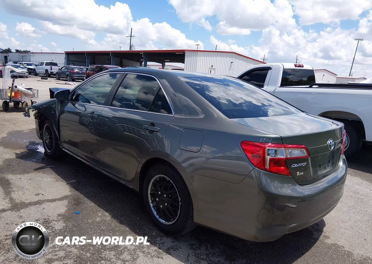 2012 Toyota Camry Le VIN:4T4BF1FK1CR157735 - 3